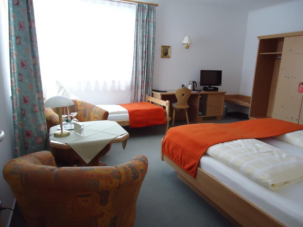 Berghotel Schiller Schonach im Schwarzwald Bilik gambar